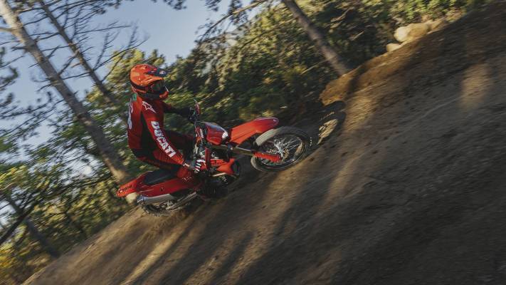 MY27-V21K-overview-gallery-mosaic-1920x1080-04_original